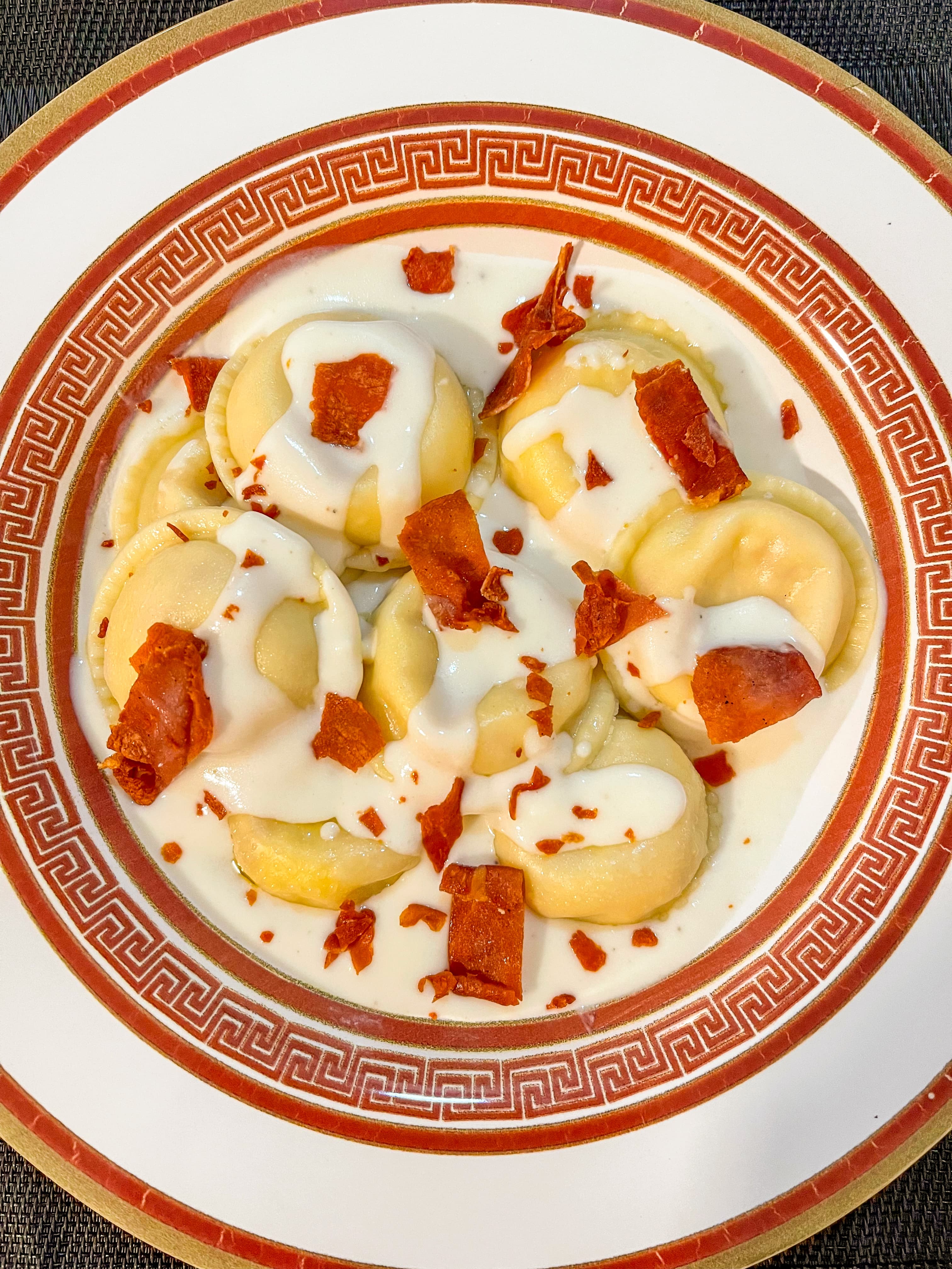 Sorrentino de Queijo Brie e Presunto Parma — foto 2